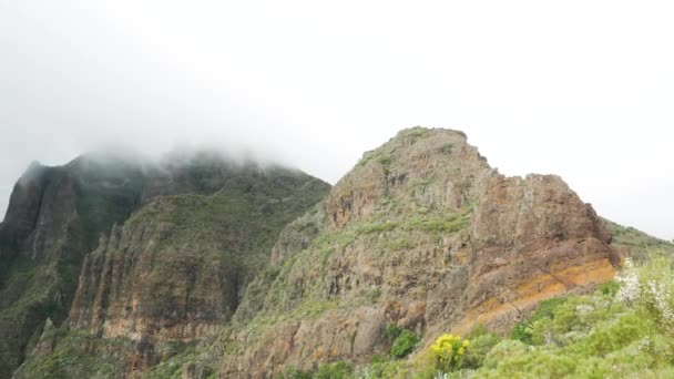 Bulutlu Havada Masca Kayalıklar Teno Tenerife Spanya — Stok video