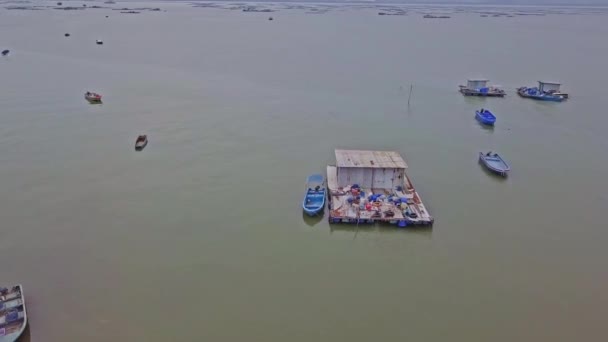 Dynamic Orbiting Aerial Shot Floating Dock Jetty Fishing Village Lau — Stockvideo