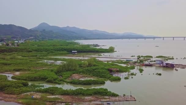 Dynamic Orbiting Aerial Footage Fishing Village Lau Fau Shan New — Stockvideo