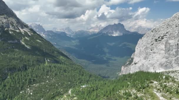 Hikers Travelers Enjoying Beautiful Mountain Views Have Mountain Walk Dolomites — Video