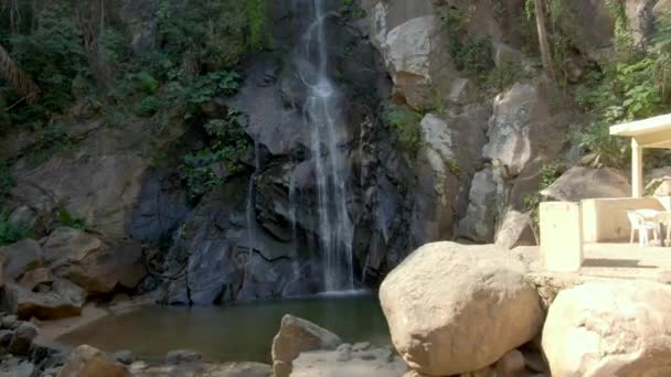 Breathtaking Waterfall Natural Attraction Remote Mexican Village Cascada Yelapa Jalisco — ストック動画