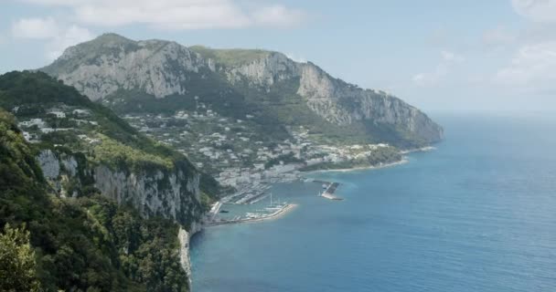 Smuk Udsigt Havnen Landsbyen Capri Italien Løbet Solrig Dag Sommeren – Stock-video