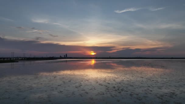 Flygfoto Över Mobile Bay Vid Solnedgången Nära Staden Mobile Alabama — Stockvideo