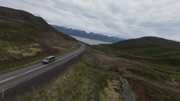 Aerial Iceland Ring Road Two Cars — Vídeo de Stock