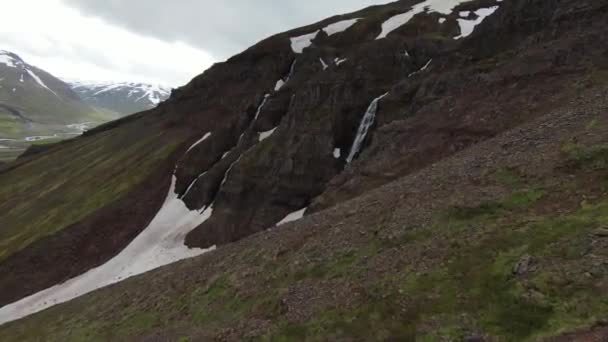 Aerial Fpv Mountains Flyby Waterfalls — Vídeo de Stock