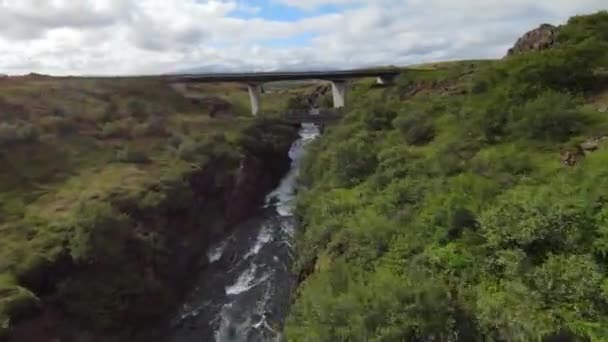 Izland Völgy Folyó Aerial — Stock videók