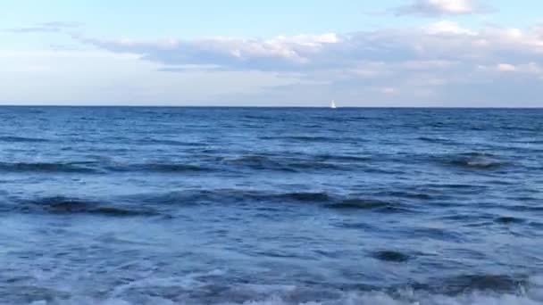 Alboran Sea Waves Breaking Estepona Beach Coastline Espanha Ângulo Baixo — Vídeo de Stock