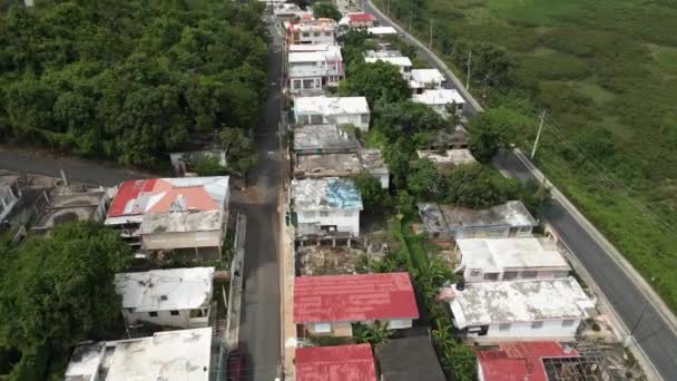 Recht Het Schot Van Een Buurt Barrio Fajardo Puerto Rico — Stockvideo