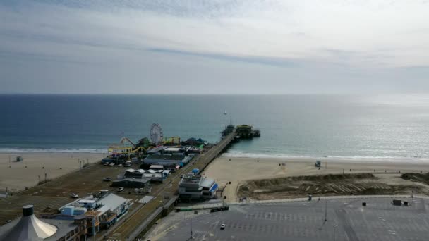 Prominent Wharf Recreational Carnival Park Santa Monica Con Vista Panoramica — Video Stock