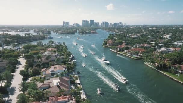 Boats Cruising New River Fort Lauderdale Florida Skyline Usa Aerial — Stockvideo