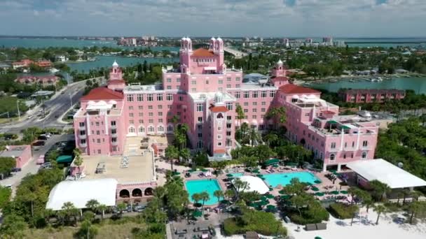 位于佛罗里达州圣彼德海滩的唐 塞萨尔酒店上方的景色 空中飞行 — 图库视频影像