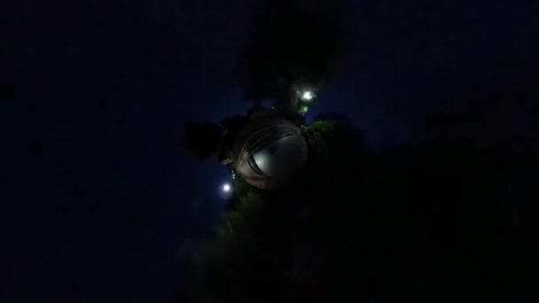 Maleńka Planeta 360 Nocy Jazdy Dróg Miejskich Mijania Drzew Światła — Wideo stockowe