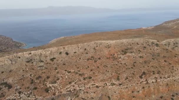 Amazing Panoramic View Steep Rocky Seaside East Side Gramvoussa Peninsula — Vídeo de Stock