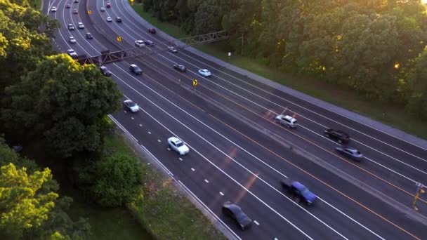 Aerial View Southern State Parkway Golden Sunset Long Island Drone — Vídeo de Stock