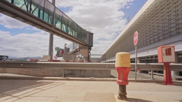 Malaga Airport Time Lapse Airbridge — Stockvideo