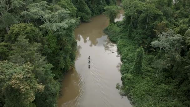 Aerial Flyover People Boat Cruising Amazon River Jungle Daytime — Video Stock
