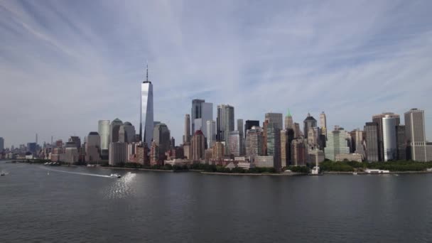 Aerial View Boats Hudson River Front Battery Park City Sunny — ストック動画