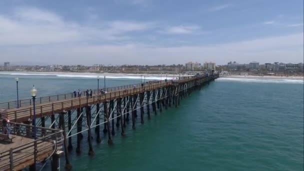 People Walking Fishing Pier Oceanside Beach San Diego California Aerial — Vídeos de Stock