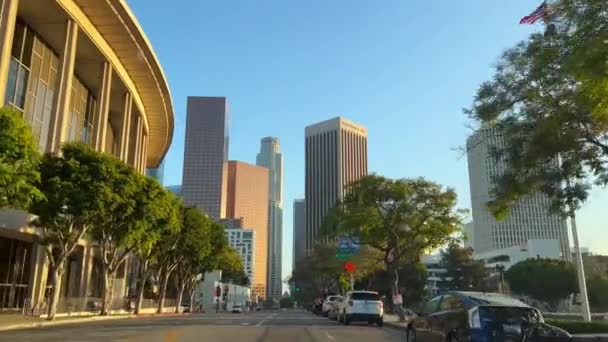 Driving Tree Lined City Street Downtown Los Angeles Iconic Skyline — Wideo stockowe