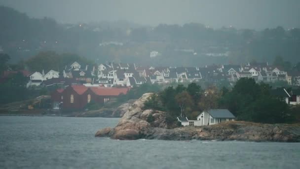 Kristiansand City Early Morning Thin Fog Coast Slow Motion — Vídeo de stock