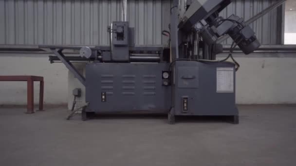 Electric Shaping Machine Dolvi Port Stockroom India Vertical Shot — Video Stock