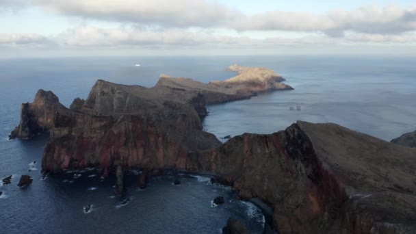 Aerial Pan Right Left Ponta Sao Loureno Madeira — Vídeo de Stock