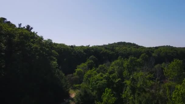 Aufwärtsbewegung Zeigt Die Verschiedenen Seen Und Naturgebiete Rund Muskegon — Stockvideo