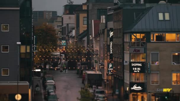 Kristiansand City Early Morning Empty Streets Early Commuters Slow Motion — Vídeo de Stock