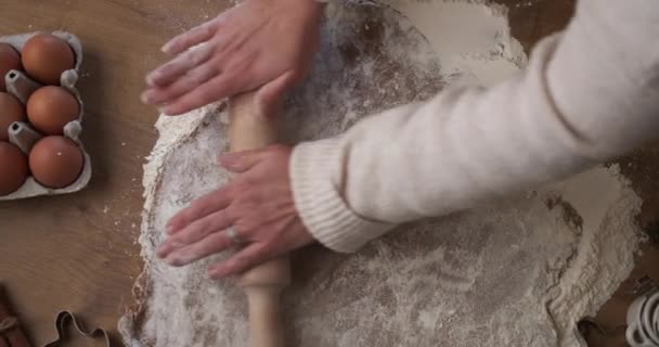 Woman Hands Roll Out Cookie Dough Rolling Pin Table Overhead — Stock Video