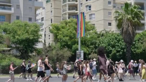 Crowds Walking Road Pride Parade Taking Place Tel Aviv June — ストック動画