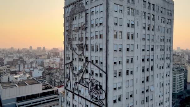 Бывшая Аргентинская Первая Леди Ева Перон Изображена Фасаде Здания Министерства — стоковое видео