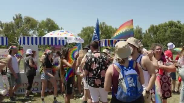 Crowds Front Market Stalls Pride Parade Tel Aviv Isreal June — Stockvideo