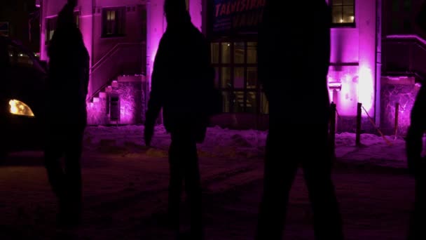 Slo Pedestrians Vehicle Silhouette Pink Building Night — 图库视频影像