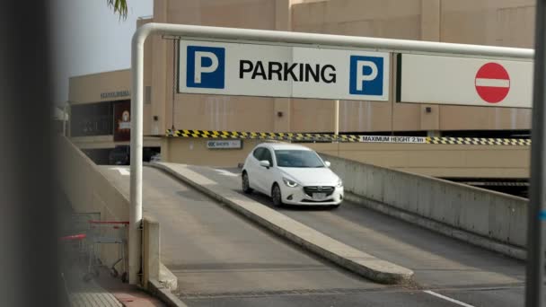 Entrance Shopping Centre Mall Car Park — Stockvideo