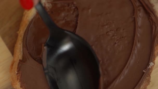 Распространение Шоколада Свежие Тосты — стоковое видео