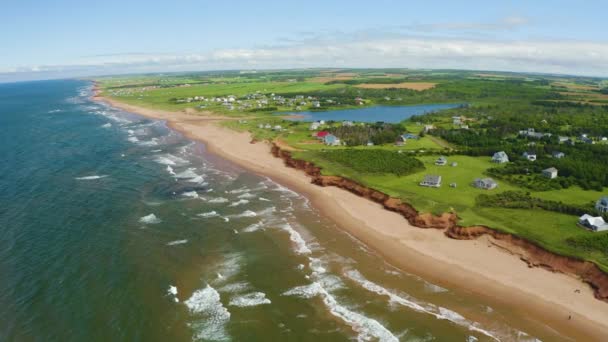 Aerial View Thunder Cove Prince Edward Island Beautiful Sunny Day — Vídeo de Stock