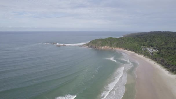 Luchtfoto Van Ocean Headland Broken Head New South Wales Australië — Stockvideo