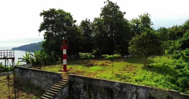 Rund Das Leuchtturm Ponta Mina Auf Prince Island Sao Tome — Stockvideo