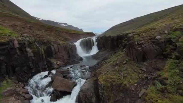 Iceland River Fpv Drone Slow Motion — Stockvideo