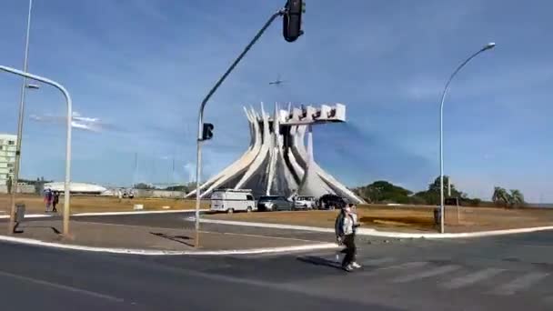 Brazíliai Fővárosi Katedrális Minisztériumokban Esplanade — Stock videók