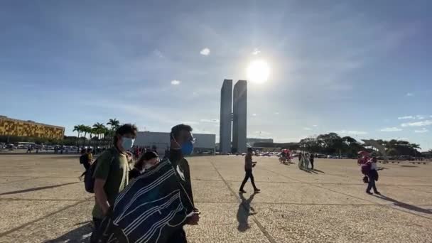 National Congressional Building Background People Walk Three Powers Plaza — Video