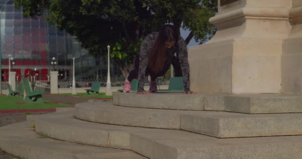 Fitness Model Push Exercises City Park Caribbean Island Trinidad — Stock Video