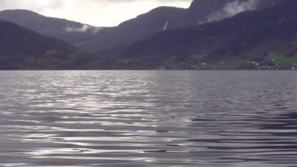 Water Undulating Sandeid Fjord_Slomo — Vídeo de Stock