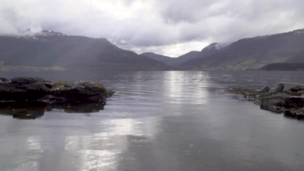 View Sandeid Fjord Rain_Slomo — Stockvideo