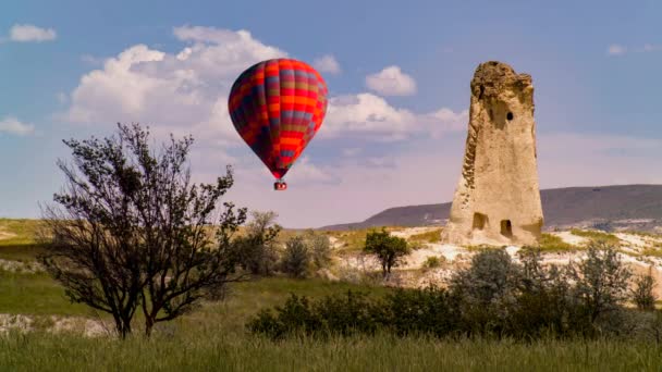 Kappadociában Törökországban Egy Karszt Fölé Emelkedő Hőlégballonok Mozija — Stock videók