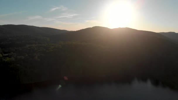 Slow Aerial Flight Canadian Lake Quebec Which Surrounded Trees Sunrise — Stockvideo