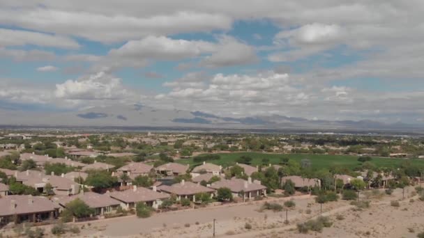 Las Vegas Golf Course Mountain View 1080 Mpg4 Fps — Stok video