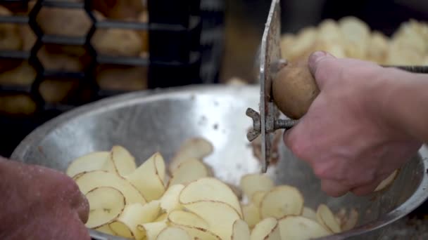 Slow Motion Closeup Potato Chip Drill Making Chip Slices Curly — Stockvideo