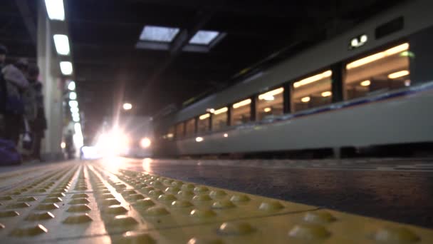 Japanese Train Coming Slow Motion — 图库视频影像