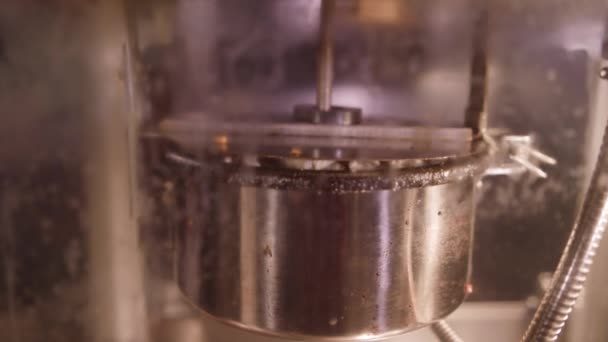 Pop Corn Being Made Popping Flowing Pan Slow Motion — Stok Video